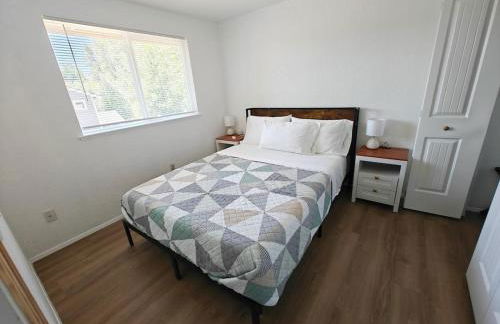 Cozy home, Walk to Lake, Food & Shops, EV Charger - Foto 17