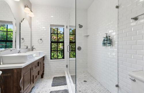 Spanish 4BR Compound w Casita & Private Yard - Foto 23