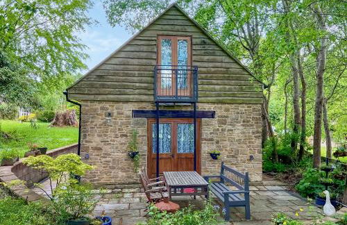 Court Place - Photo 1