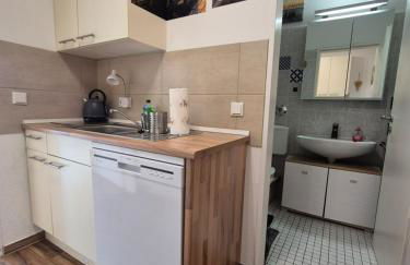 NaturBlick am Rothaarsteig neue moderne Ferienwohnung mit 2 Badezimmern 2 Küchen inklusive Highspeed Internet Flatrate 2x XXL Boxspringbett 2x Terrassen und 2x PKW Parkplätze 10 Minuten bis Willingen Ideal für Touristen und Geschäftsleute mit MWStRechnung - Foto 18