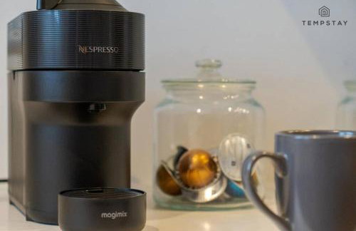 Luxury Penthouse - Castle Views - 2 Bed & Parking - By Tempstay - Photo 10