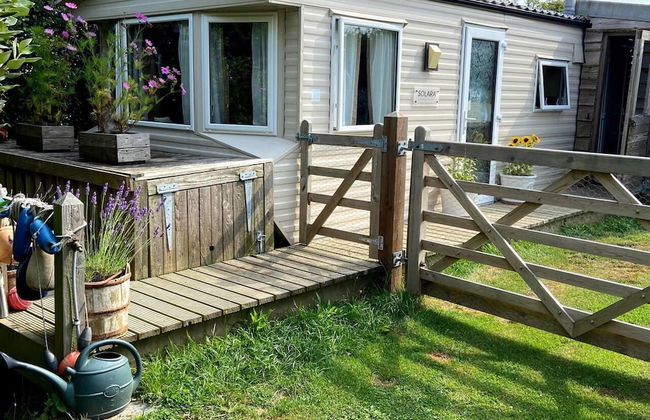 Cosy, Quiet Static Caravan, Mawgan Porth, St Eval - Foto 1