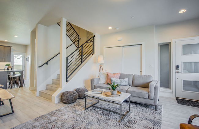 4BR Mnt Viewsmodern Urbanityrooftop Patio - Foto 26