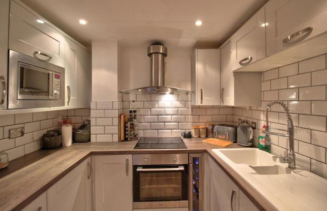 Luxury Modern Apartment With Stunning Balcony View - Foto 6