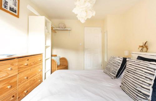 Fabulous Beach Pad Just 20 Paces From The Sea - Foto 11