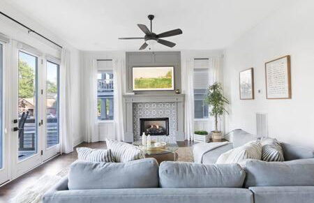 The Maple House - Huge Backyard & Mins to Broadway - Foto 2