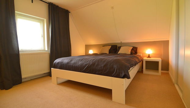 Detached Atmospheric Farmhouse with Large Garden & Privacy near Dalfsen - Foto 5, Quarto