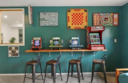 Rare Gem! Game Room, Hot Tub, Near Lake, Pet Ok - Foto 55