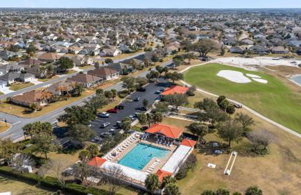 Villages Villa - Prime Location - Fenced Yard - Foto 35