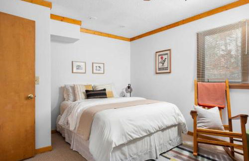 Camp Birch: Waterfront Home on Lake Leelanau - Foto 9