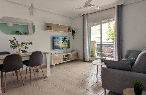 Apartamento Las Palmeras - Con Terraza, barbacoa, aire acondicionado y a 250m de la playa! - Foto 1