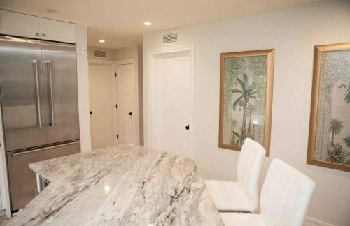 Pool! Best location! Steps to the water! Kid friendly! - Foto 46