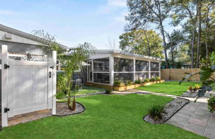 The Surf House: Stylish 2BR Haven - Foto 38