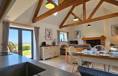 Beautiful Views Historic 16th Cent Barn Conversion - Pass the Keys - Foto 9