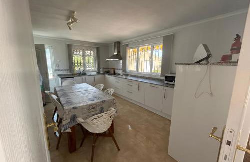 Villa Oregano Oasis Stunning Villa with own heated pool - Foto 27