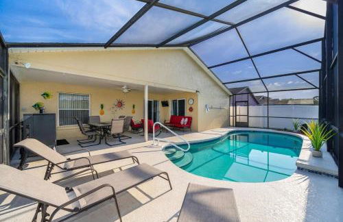 Private Paradise! Stunning south-facing pool home - Foto 32