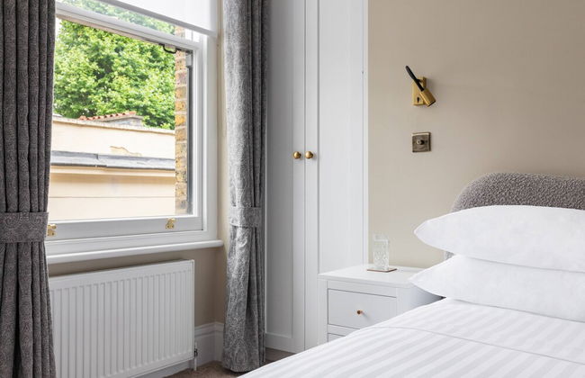 Great Russell Street by Onefinestay - Photo 11