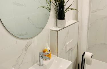 Gästehaus zur Uni Klinik Exklusives Apartment mit Küche und Badezimmer - Photo 19