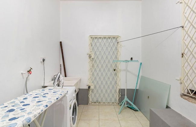 Lovely 1-bed in Montego Bay-rose View Apartment - Photo 13