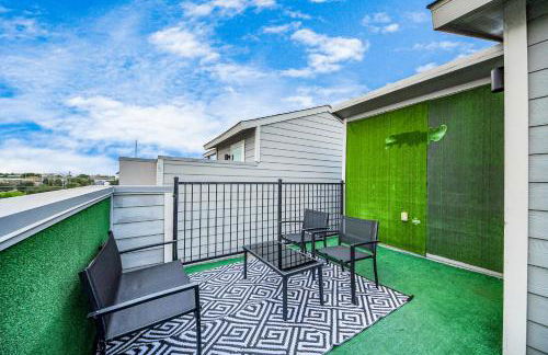 AMAZING ROOFTOP! DOWNTOWN SKYLINE VIEWS!!! SLEEPS 15 - Foto 49