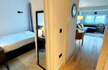 Super Modern Ground floor Flat near City centre - Foto 13