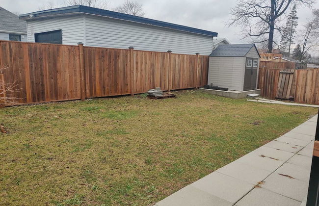 Brand New Basement Apt next to Beach & Go Train - Foto 16