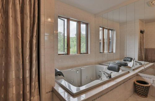 The Pine River Pond Premier Lakehouse 4BR High-End Retreat - Foto 7