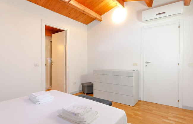 Welcomely - Xenia Boutique House 5 - Photo 3