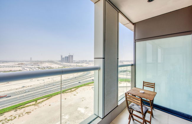 Maison Privee - Cool Dubai Apt next Burj Khalifa & Design District - Photo 23