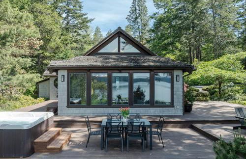 Luxe Beachfront, Hot Tub, Kayaking, Walk to Town - Foto 18