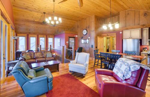 Luxurious Lakefront Paradise in Scottsboro with Dock - Foto 5