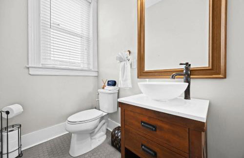 Historic 3-BR Downtown Bourbon Getaway - Foto 66