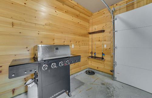 Lakefront Home - Private Dock, Fire Pit and Yard - Foto 15