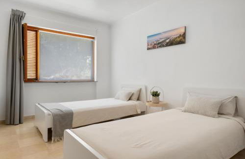 Private & charming self-contained apartment on beautiful Villa - Photo 7