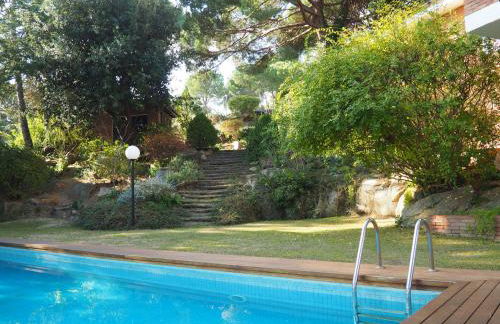 apartamento aislado jardín y piscina - Foto 12