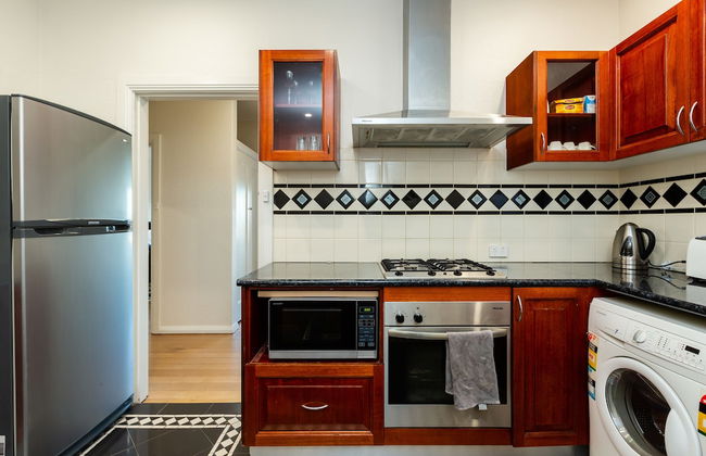 Lighthouse Cozy 2BDR with CITY VIEWS - Foto 17