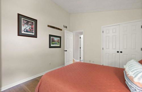 5 Minutes from Hospitals and UK! - Photo 21