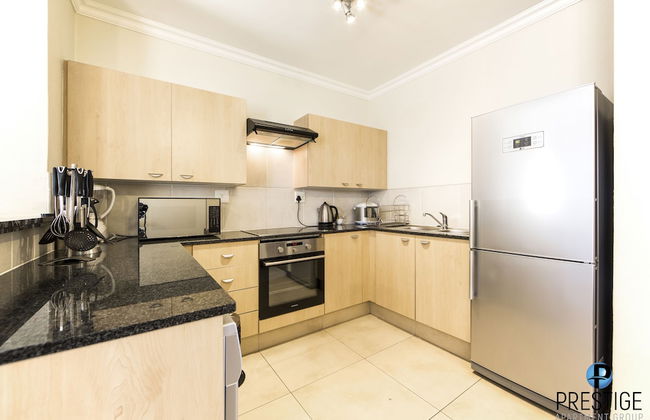 Prestige Apartment Sandton at Westpoint - Photo 18