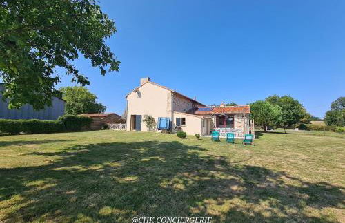 La Dorgisière - Ferme du XVIIe rénovée, grand jardin arboré à 15 min du Puy duFou - Foto 42