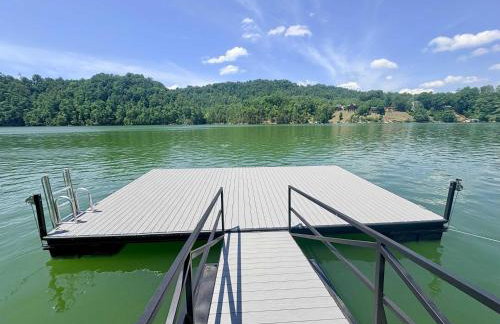 Watauga Lake Retreat Cozy family cabin Sleeps 8 - Photo 35