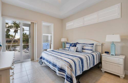 Cape Serenity- Premier Waterfront Villa with Kayaks and Bikes - Foto 24