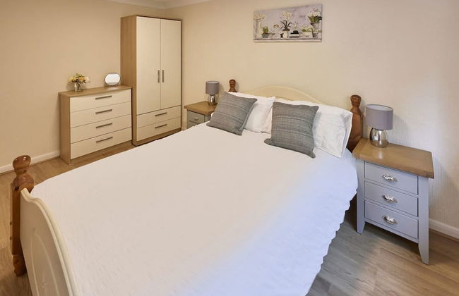 Host Stay Rock Cottage - Photo 8