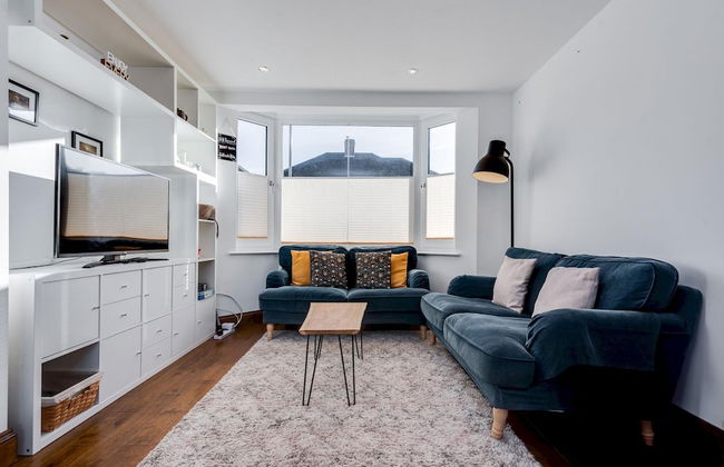 Charming 3 BR House - Garden Parking Near CS Lewis Park - Foto 13