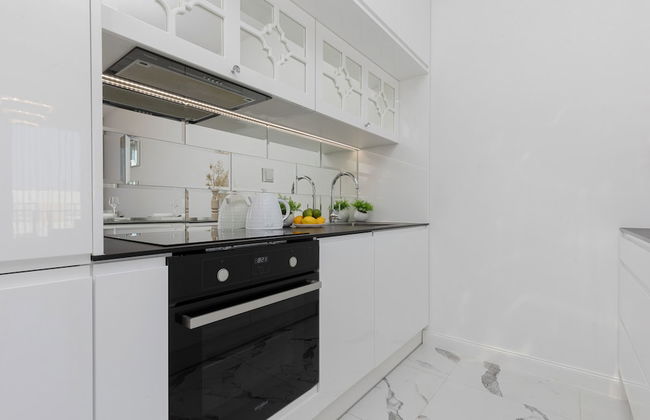 Elegant Apartment Warsaw by Renters - Photo 24