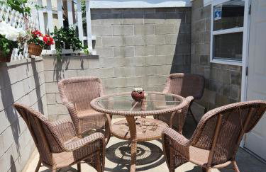 Nestled Away- Comfortable 3BDRM, Central Location - Foto 20