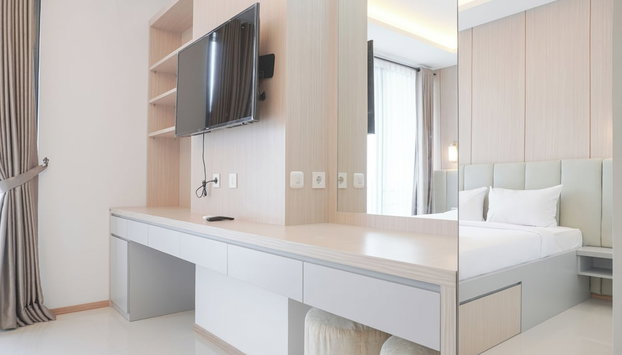 Nice And Comfort 1Br At 25Th Floor Samara Suites Apartment - Foto 2, Habitación