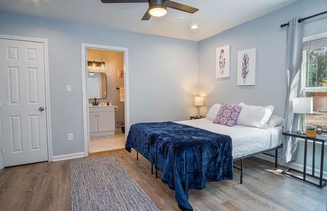 Charming 3BR 1BA Close to Vibrant Downtown - Foto 18