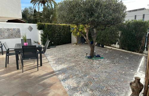 Bonito apartamento con gran terraza y piscina comunitaria AV-08 - Foto 40