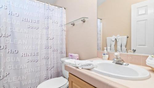 Wine Down - Beautiful and well-kept cabin with large fenced back yard - Foto 4, towels, Shower