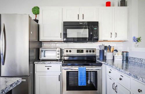 The Cozy Charcoal Cottage - with Garage - Family Friendly - Foto 17